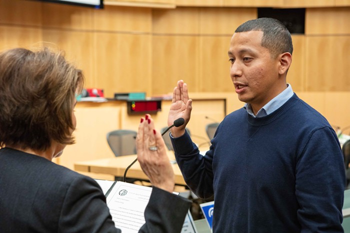 Abel Pacheco being sworn in to the Seattle City Council